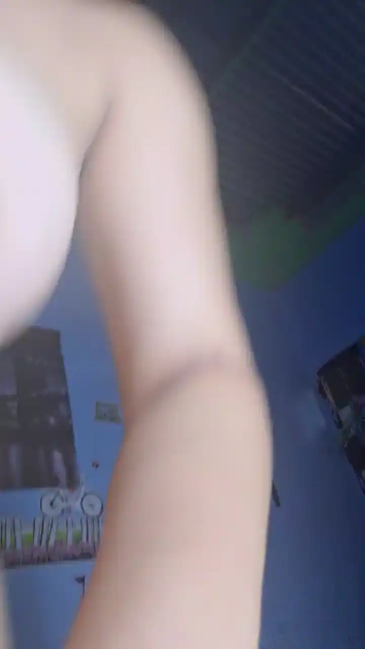 Girl_pee – Cam4Live Video Recording – 2024 12-09 10:32:09