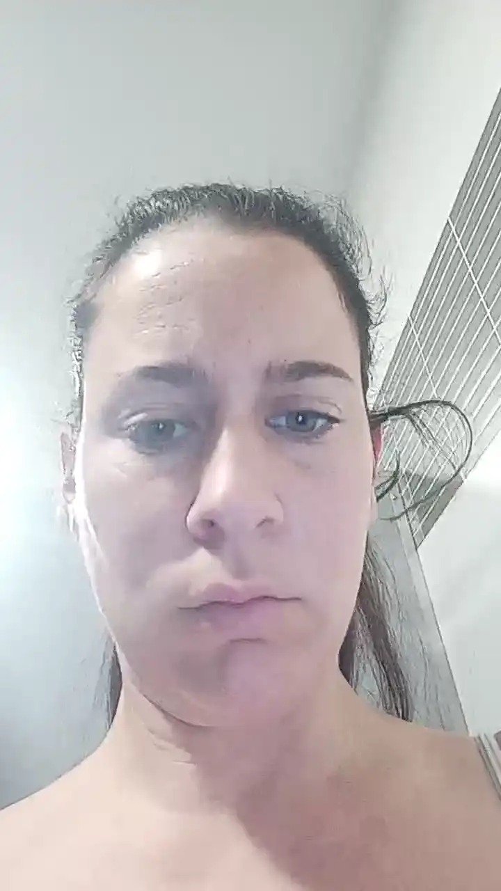 Hedisa – Cam4Live Video Recording – 2025 06-09 21:34:19