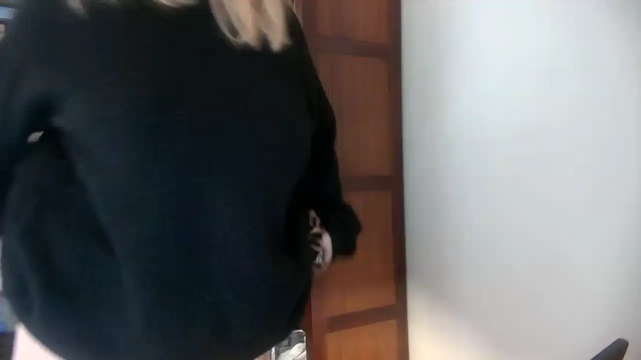 Mini97x – Cam4Live Video Recording – 2025 01-06 24:48:31