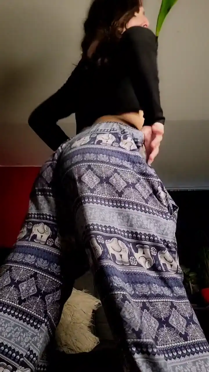 Roxannepiggy – Cam4Live Video Recording – 2025 06-05 21:35:29