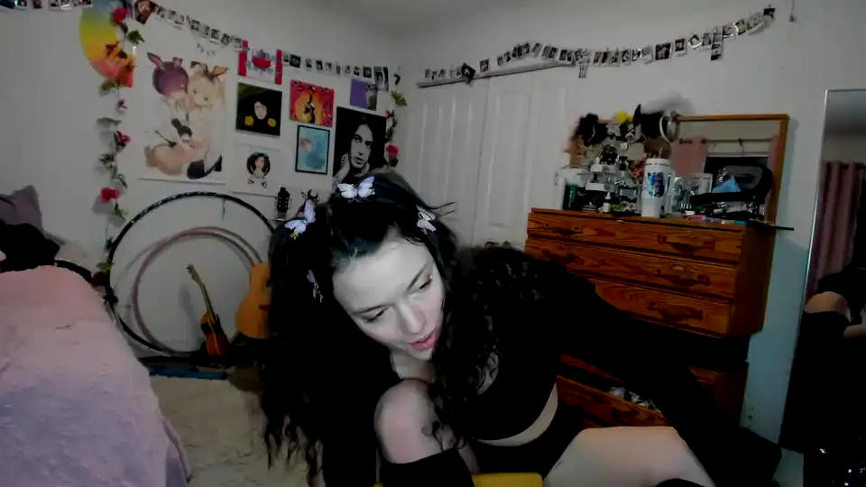 Tiggerrosey – ChaturbateLive Video Recording – 2025 03-06 04:42:45