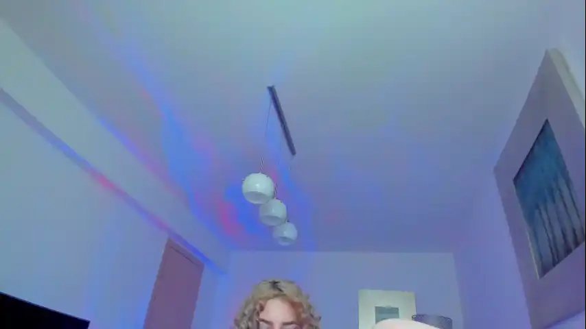 Kylieety – ChaturbateLive Video Recording – 2025 04-17 24:60:14
