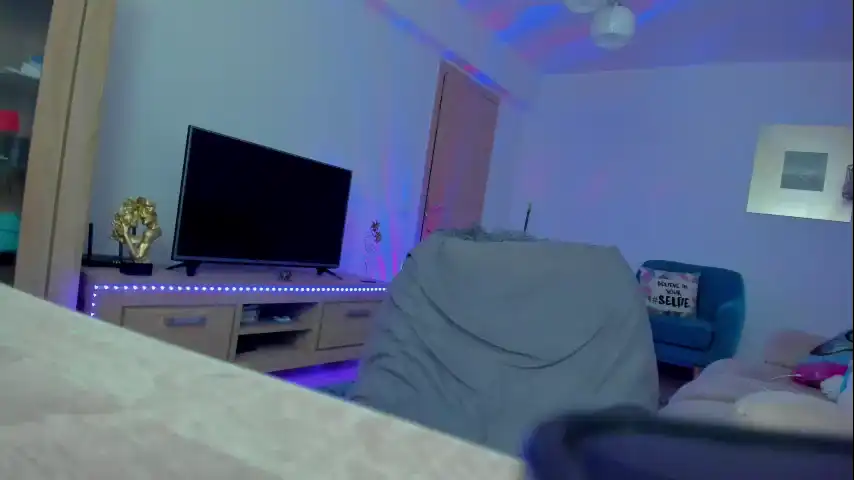 Kylieety – ChaturbateLive Video Recording – 2025 02-03 23:60:16