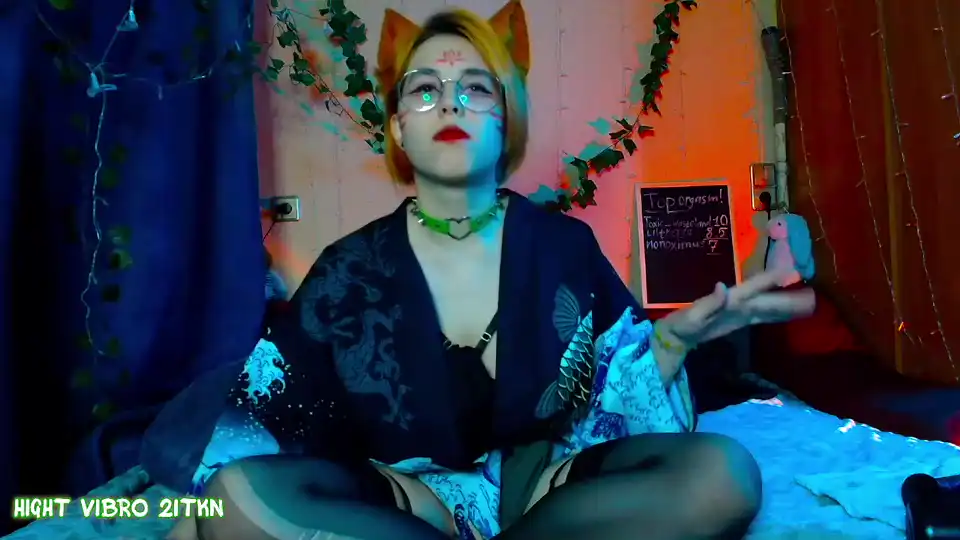 Trickykitsune – ChaturbateLive Video Recording – 2025 06-04 01:11:18