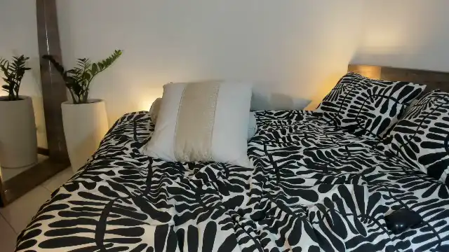 Rousse-savely – Flirt4freeLive Video Recording – 2025 05-18 01:59:49