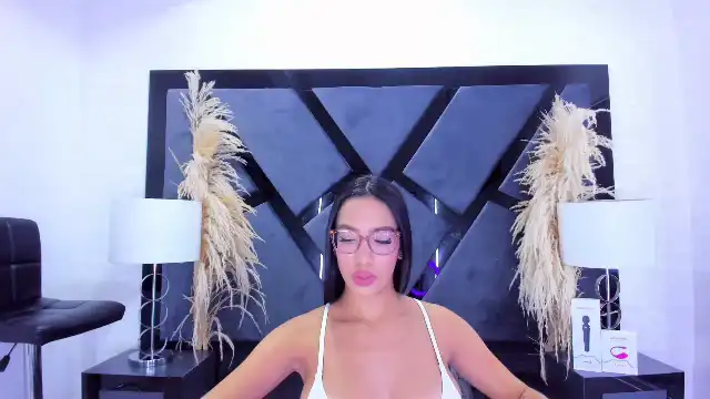 Kylie-whitee – Flirt4freeLive Video Recording – 2025 02-05 20:55:03
