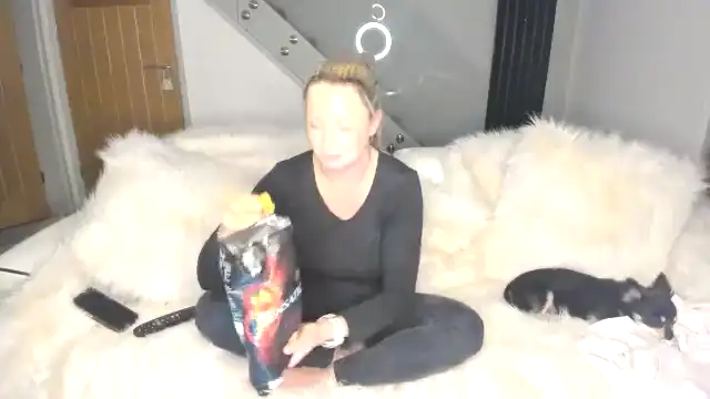 Klo35 – MyfreecamsLive Video Recording – 2025 04-25 16:56:05