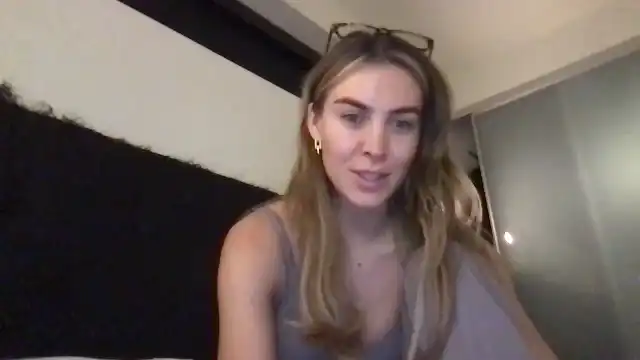 Valerie_x0 – MyfreecamsLive Video Recording – 2025 05-06 19:49:10