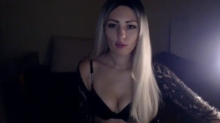 Monikawhite77 – StreamateLive Video Recording – 2025 03-23 09:36:26