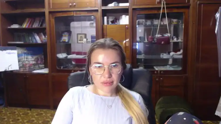 Miraclealmost – StreamateLive Video Recording – 2025 02-19 19:36:44