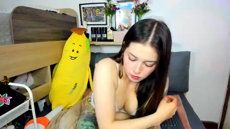 Hannahmolly – StreamateLive Video Recording – 2025 05-22 08:38:17