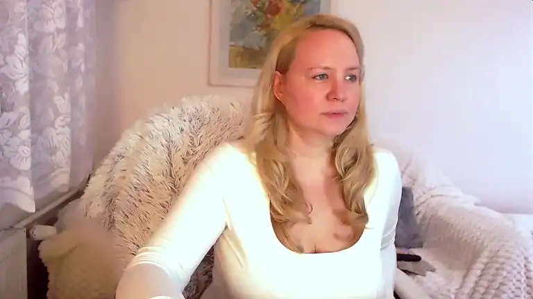 Lauraskyx – StreamateLive Video Recording – 2025 03-10 20:58:50