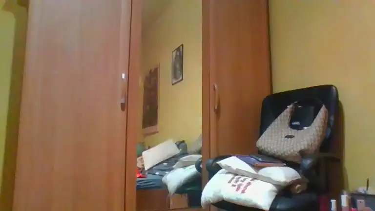 Tiffw111 – StreamateLive Video Recording – 2025 03-09 20:51:52
