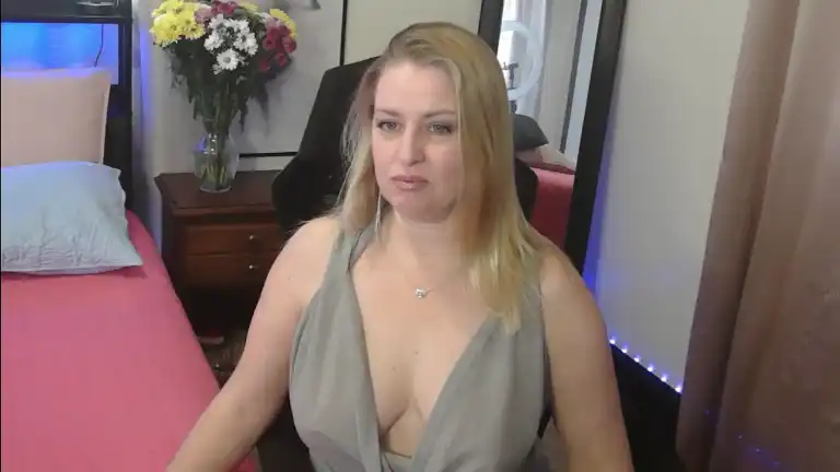 Holliejuice – StreamateLive Video Recording – 2025 06-22 09:11:22