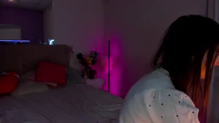 Lauraleee – StreamateLive Video Recording – 2025 02-27 09:55:04