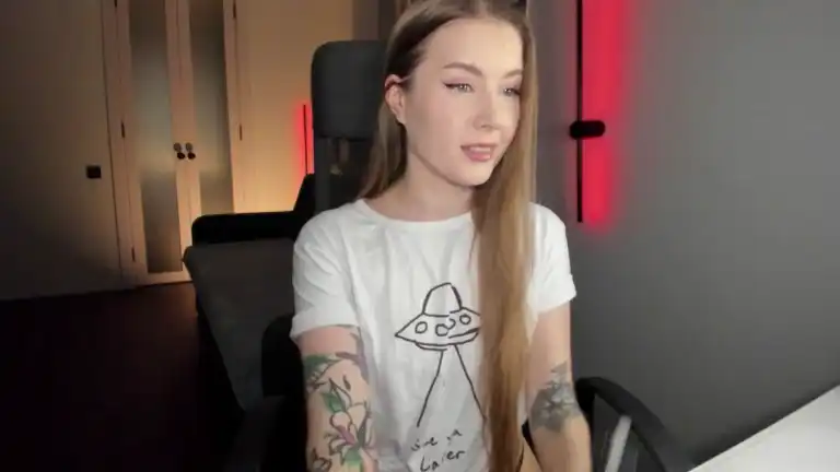 Midnightmi – StreamateLive Video Recording – 2025 04-15 08:19:07