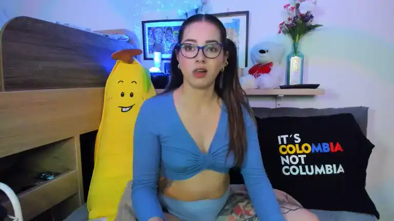 Hannahmolly – StreamateLive Video Recording – 2025 04-17 18:55:19