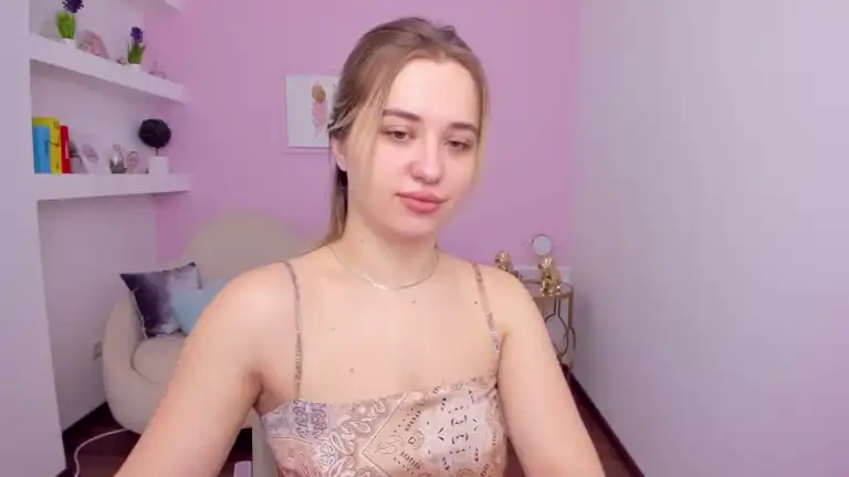 Hazelwhit – StreamateLive Video Recording – 2025 06-06 15:11:43