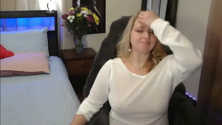 Holliejuice – StreamateLive Video Recording – 2025 06-24 24:39:01