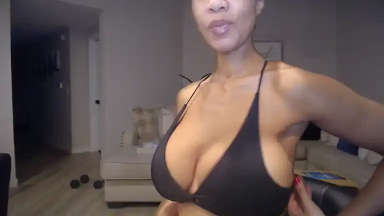 Mistresshunterscores – StreamateLive Video Recording – 2025 05-01 17:28:30