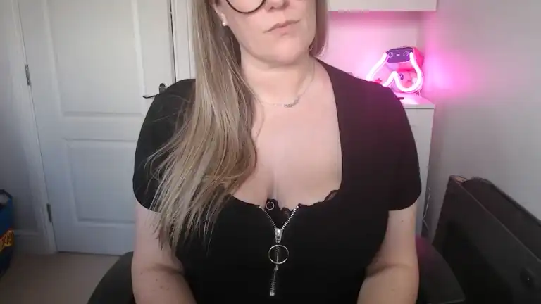 Tittietia19 – StreamateLive Video Recording – 2024 10-24 07:04:16