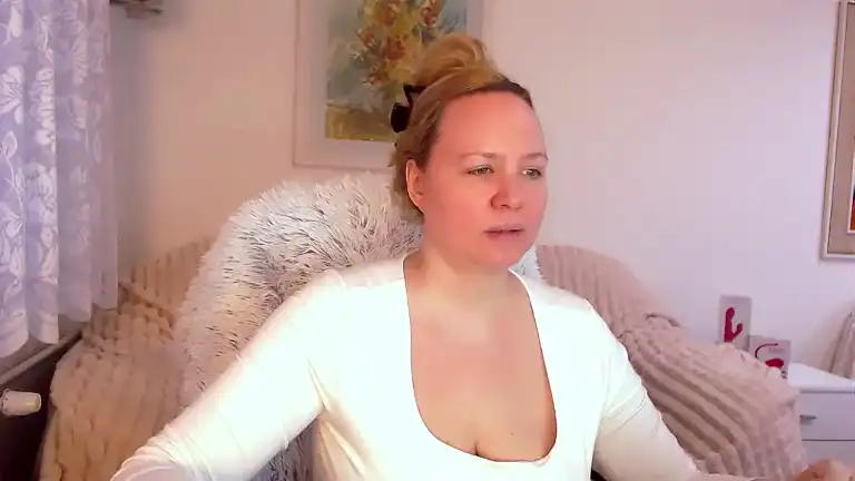 Lauraskyx – StreamateLive Video Recording – 2025 06-14 05:12:38