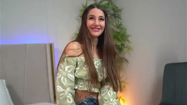 Miryamfox – StreamateLive Video Recording – 2025 01-13 19:15:59