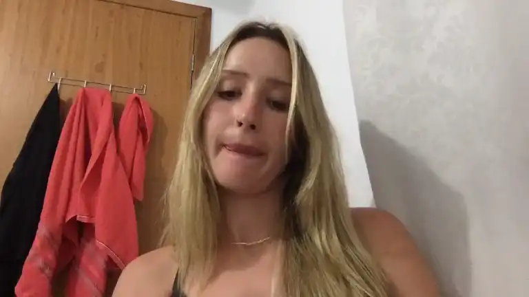 Cutieevie – StreamateLive Video Recording – 2025 03-13 08:34:23