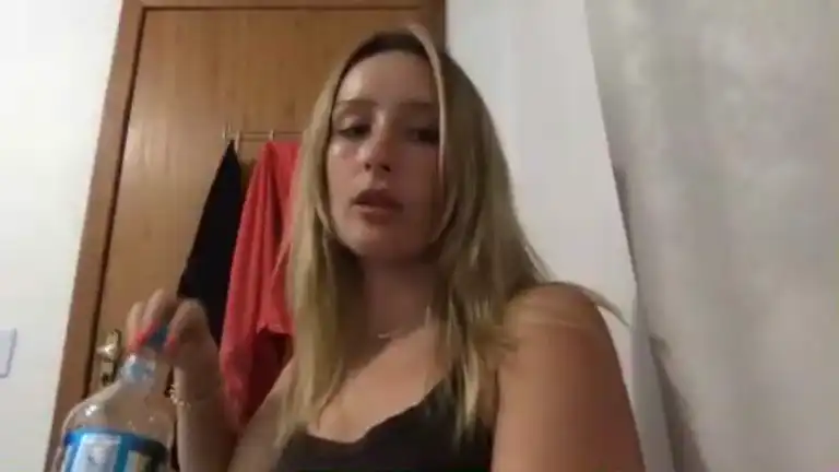 Cutieevie – StreamateLive Video Recording – 2025 04-02 21:51:24