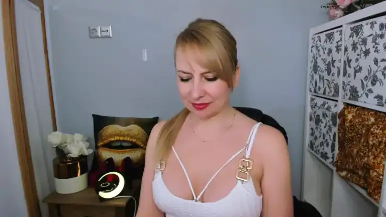 Latoyasensual – StreamateLive Video Recording – 2025 01-04 21:04:50