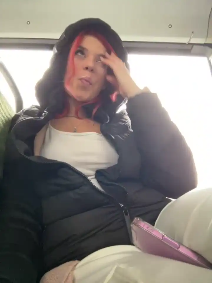 Ririroseey – StripchatLive Video Recording – 2025 05-07 16:16:21