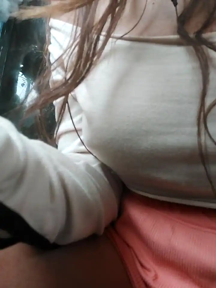 K_lebannon – StripchatLive Video Recording – 2025 05-08 10:52:10