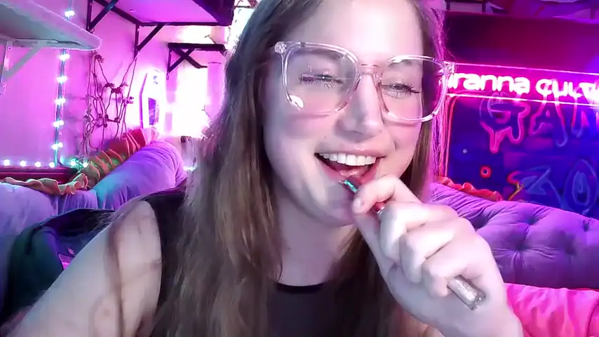 Mirannacult – StripchatLive Video Recording – 2025 03-12 05:09:52
