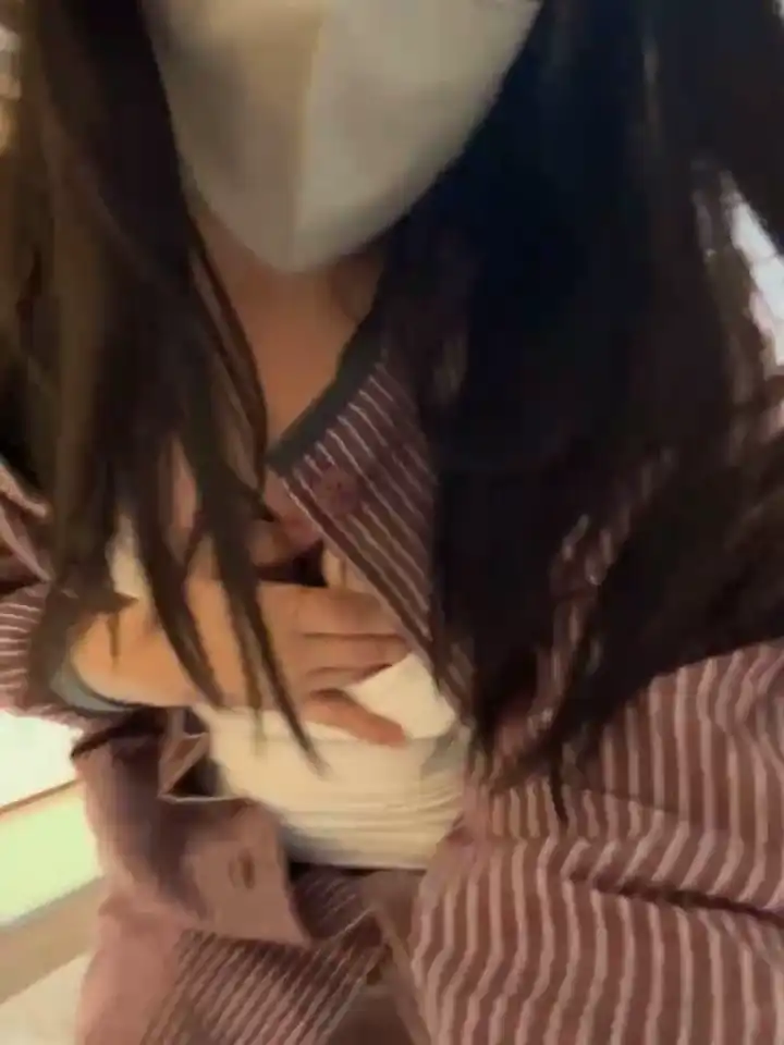 Chikafreshman_1111 – StripchatLive Video Recording – 2025 04-29 24:19:22