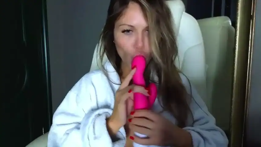 Godesssa – StripchatLive Video Recording – 2025 04-17 23:59:37