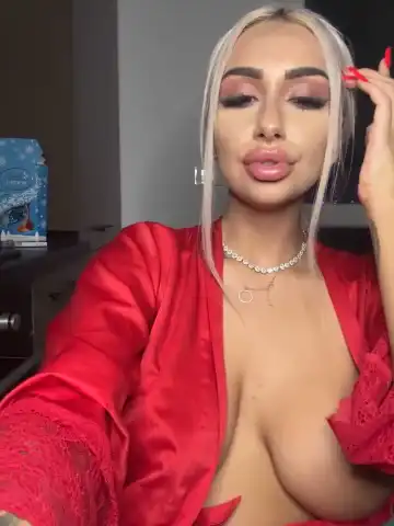 Goldenamber – StripchatLive Video Recording – 2025 05-08 02:39:19