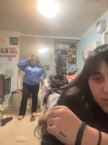 Thicbunz – StripchatLive Video Recording – 2025 04-10 12:37:06
