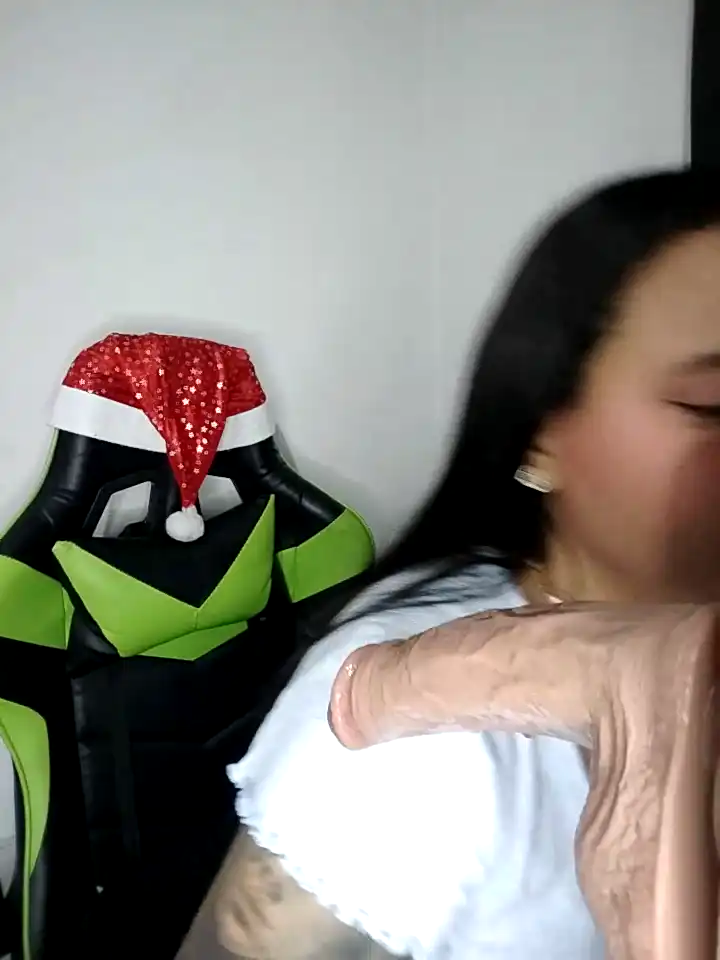 Leila_22 – StripchatLive Video Recording – 2025 01-09 10:48:01
