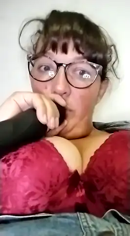 Saraqueen__ – StripchatLive Video Recording – 2025 02-23 23:05:46