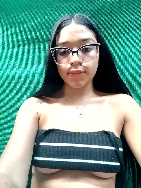 -vickky – StripchatLive Video Recording – 2025 01-15 03:00:29