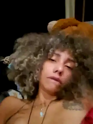 Tucurly_latina – StripchatLive Video Recording – 2025 04-01 17:03:14