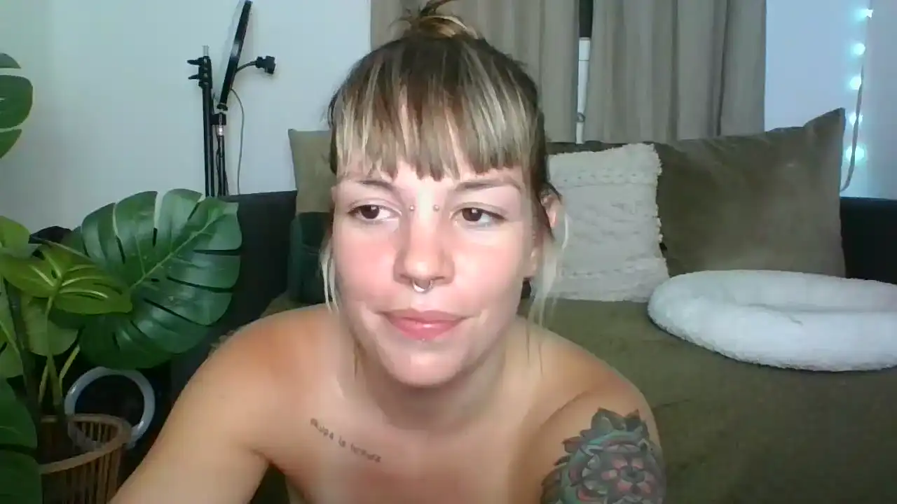 Ronamamona – Amateur.tvLive Video Recording – 2024 01-02 08:36:22