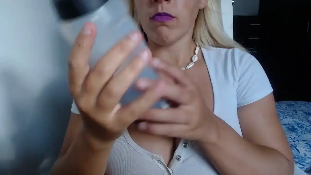 Chika100 – Amateur.tvLive Video Recording – 2025 05-11 01:33:04