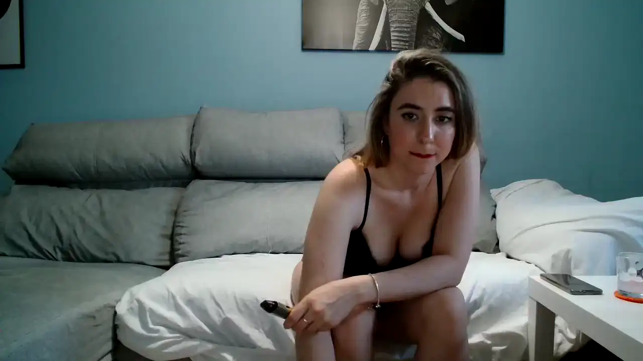 Leila25 – Amateur.tvLive Video Recording – 2025 01-18 07:27:32