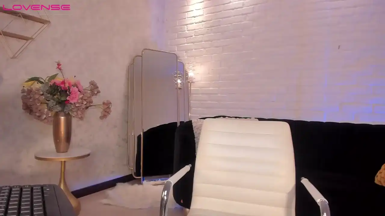 Leilacarteer – BongacamsLive Video Recording – 2025 05-14 00:03:33