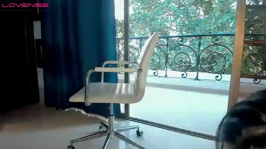Leilacarteer – BongacamsLive Video Recording – 2025 04-20 14:29:05