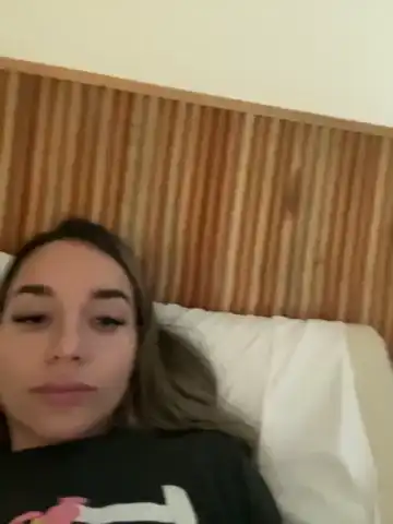 Miranda-ray – BongacamsLive Video Recording – 2025 02-22 22:16:21