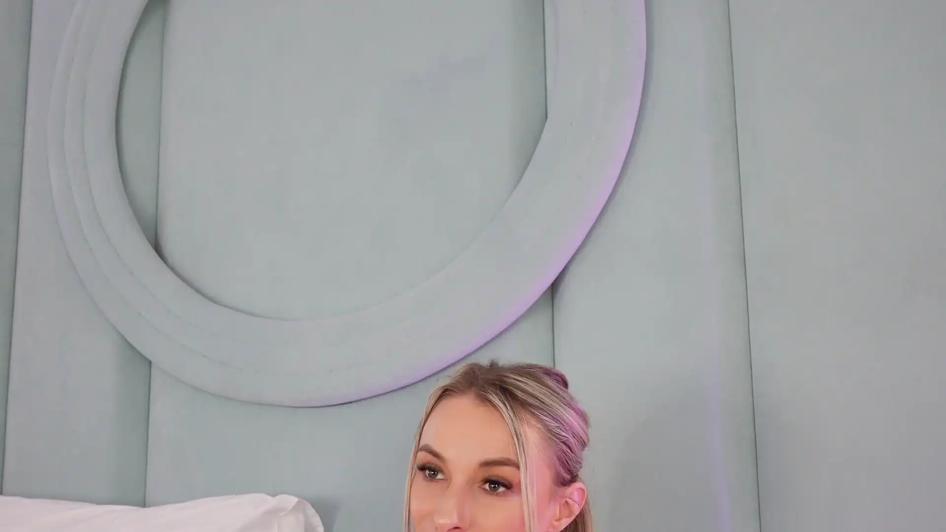 Kylievee – BongacamsLive Video Recording – 2025 05-07 18:26:53