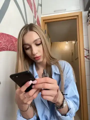 Riamaryia – BongacamsLive Video Recording – 2025 03-12 09:17:55