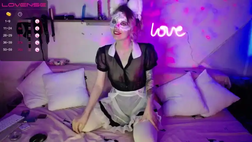 Kittybay – BongacamsLive Video Recording – 2025 05-17 04:05:39
